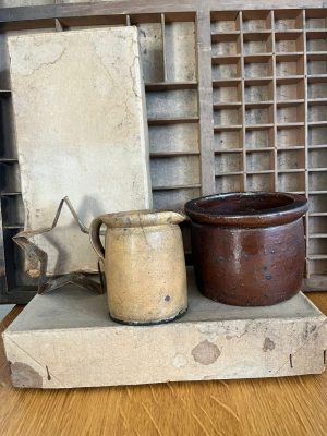 vintage oud aardewerk kannetje met oor