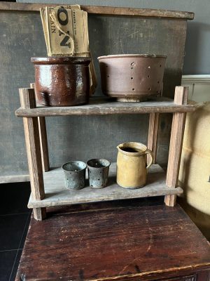 vintage oud houten decoratie rekje