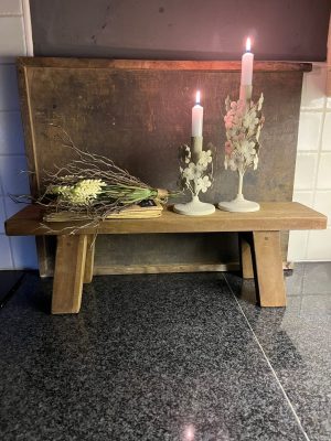 houten vensterbankje,bankje