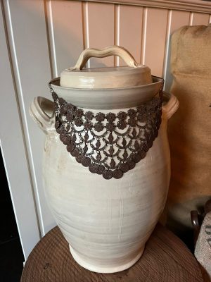 sobere kruik ketting