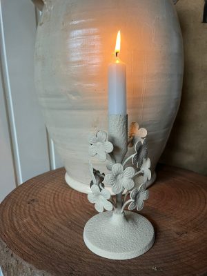 kandelaar met bloemen