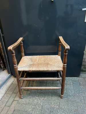 vintage kruk stoel hout met riet